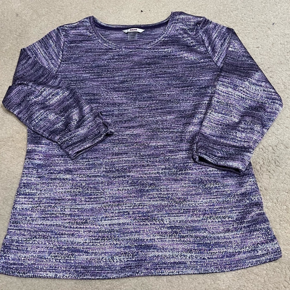 Alia Purple top - medium. Pretty shiny material. Like new!